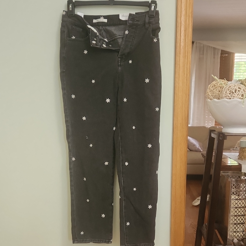 PacSun Black Star Patterned Women's Cropped Jeans